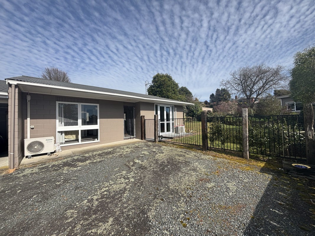 2B Porritt Street, Saint Johns Hill, Whanganui - Carousel 1