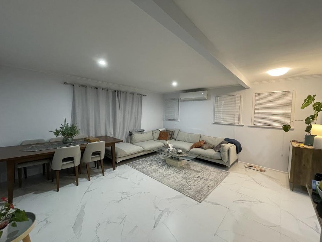 2/14 Peach Road, Glenfield, North Shore City - Carousel 2