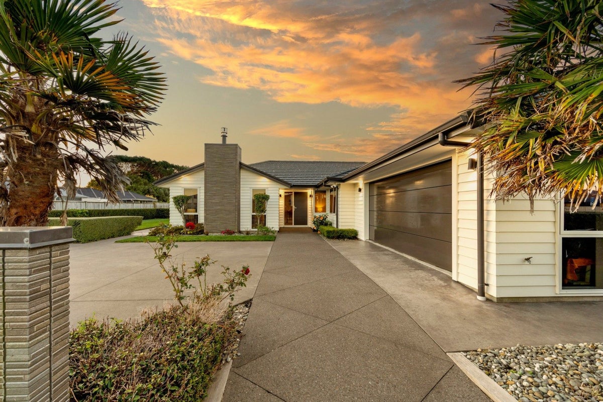 19 Keene Drive, Bell Block, New Plymouth - Carousel 2
