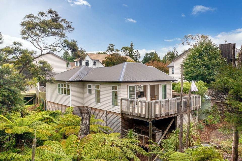 29D Greenhithe Road, Greenhithe, North Shore City - Carousel 1