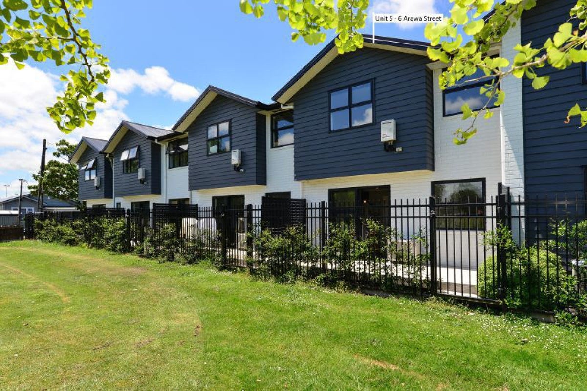 6/5 Arawa Street, Frankton, Hamilton - Carousel 1