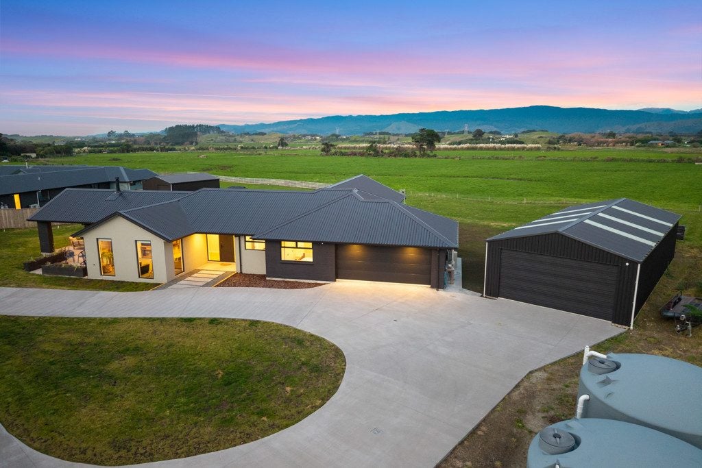 24C Gawler Street, Otaki - Carousel 1