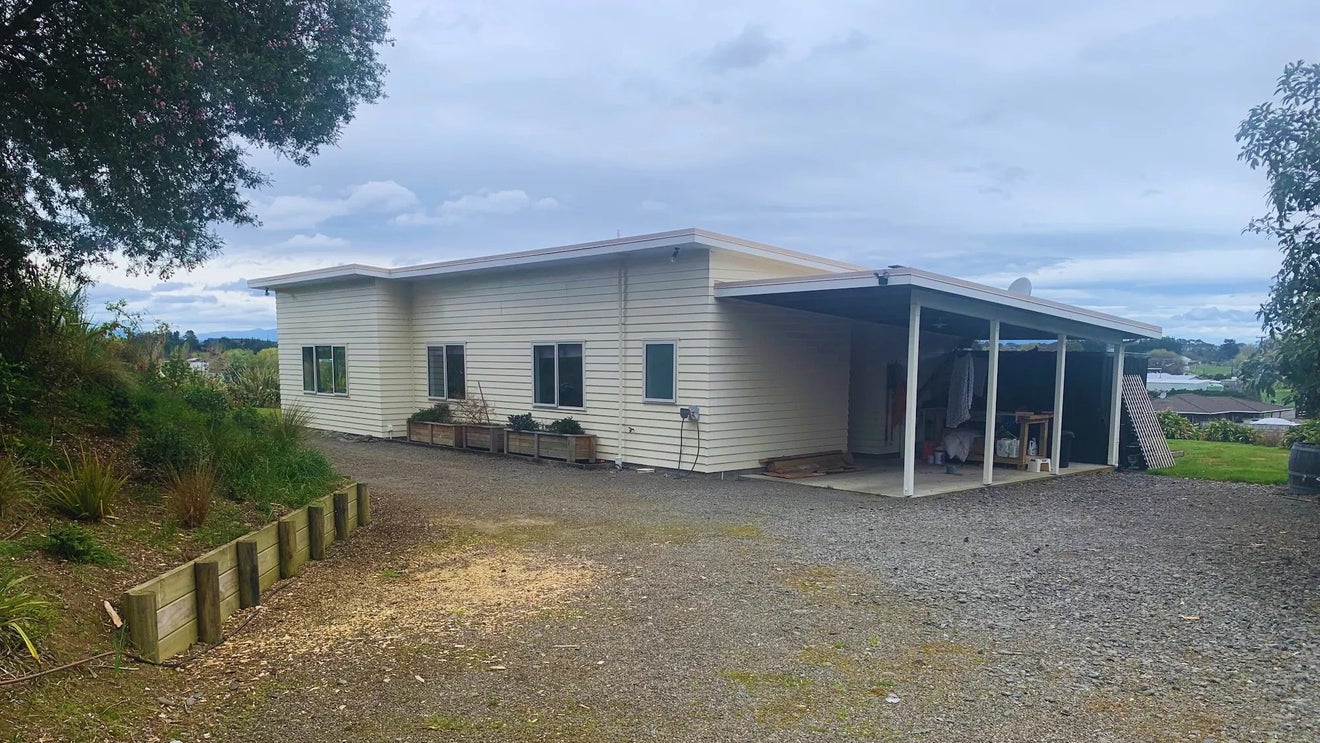 17 King Street, Halcombe, Feilding - Carousel 1