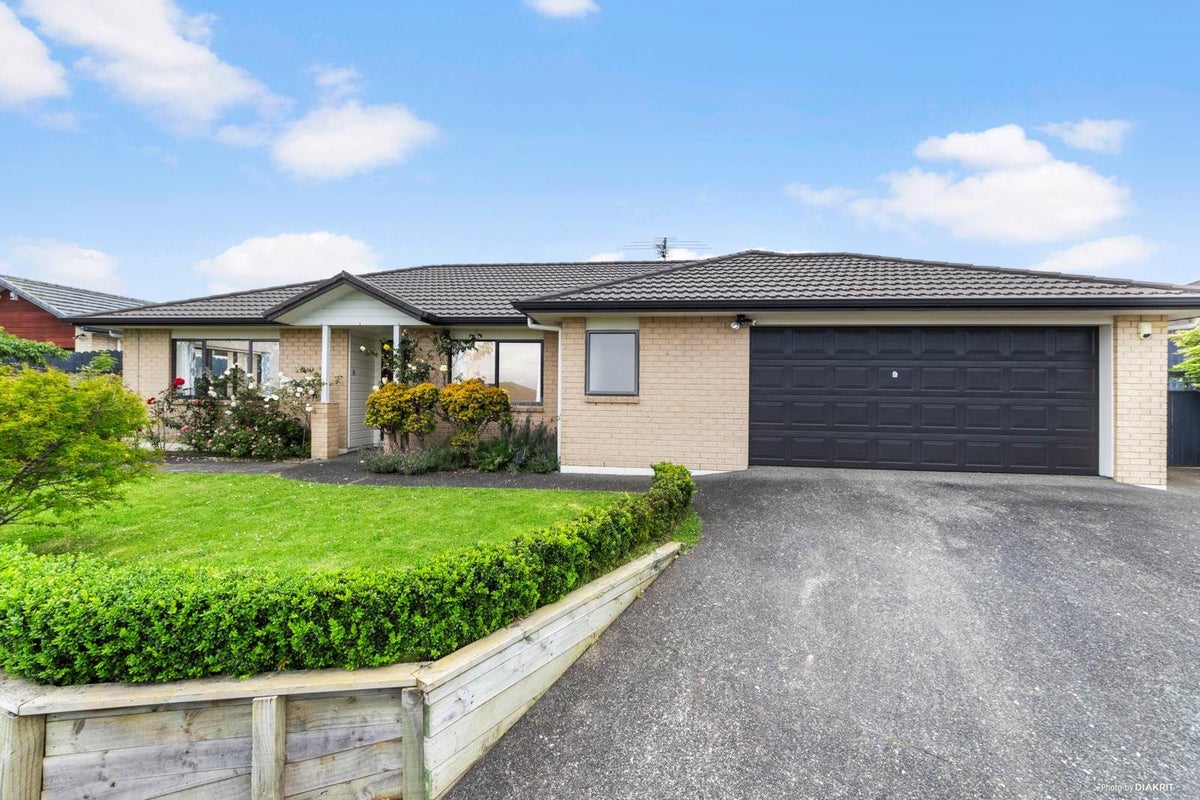 6 Andrusha Place, Flat Bush, Auckland - Carousel 2