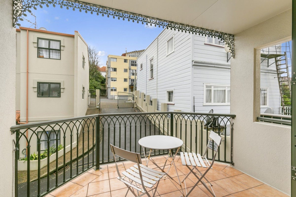 83A Hill Street, Thorndon, Wellington - Carousel 2