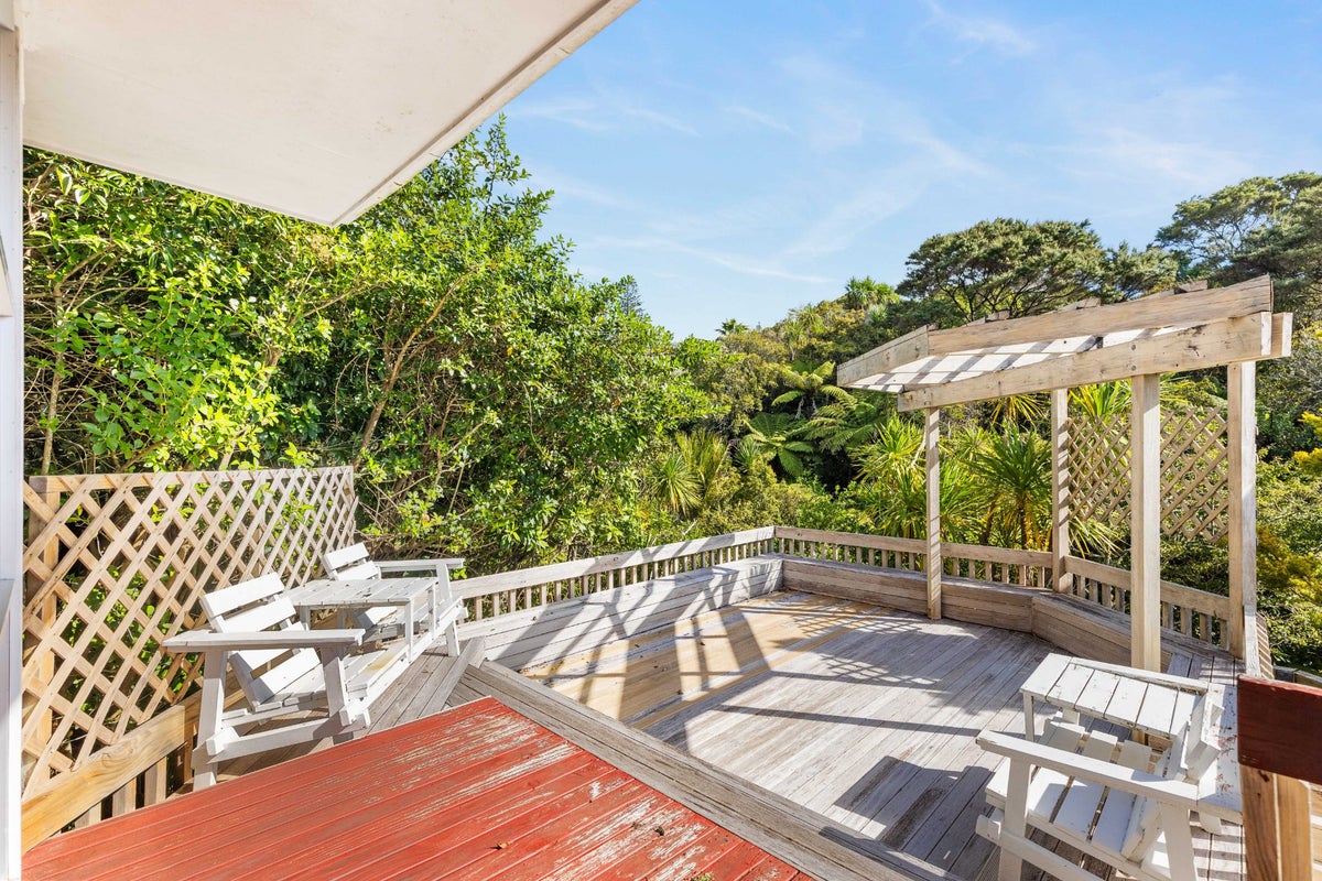 42 Braemar Road, Castor Bay, Auckland - Carousel 1
