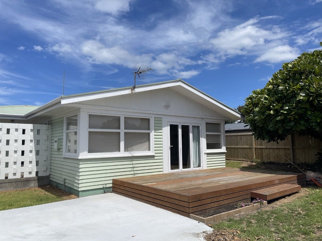 2A Spur Avenue, Mount Maunganui - Carousel 2