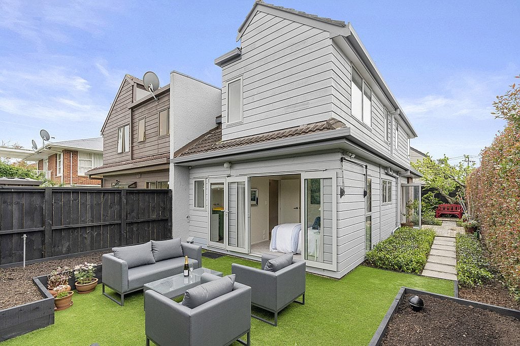3/13 Tagalad Road, Mission Bay, Auckland - Carousel 1