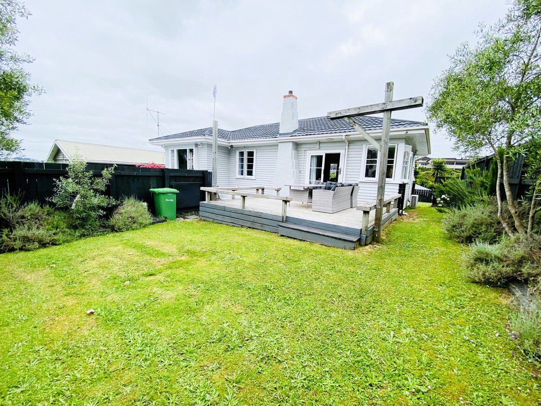 9 Ridout Street, Maeroa, Hamilton - Carousel 1
