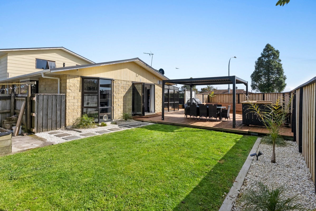 10 Dillon Drive, Bell Block, New Plymouth - Carousel 1