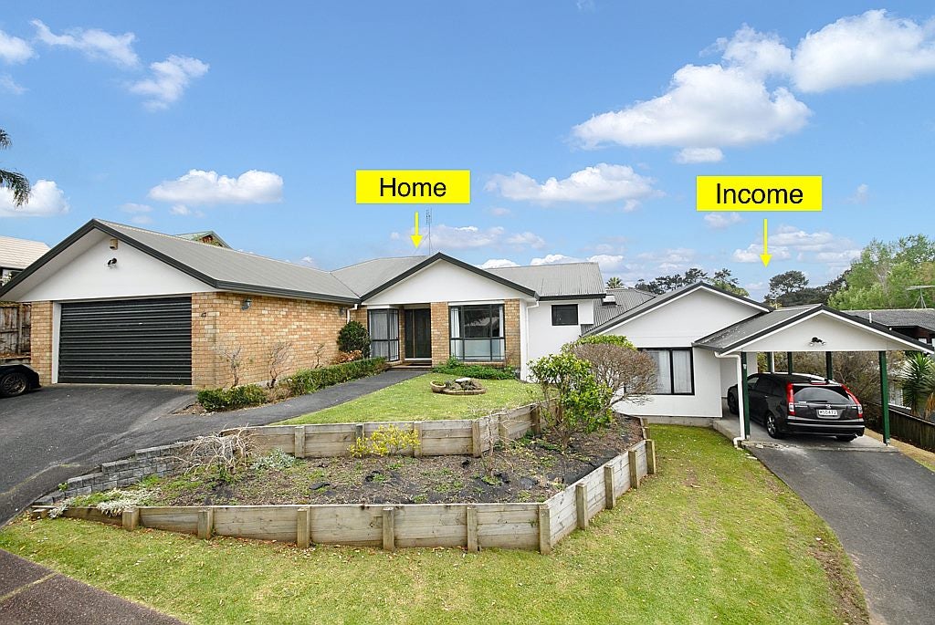 47 Unsworth Drive, Unsworth Heights, Auckland - Carousel 1