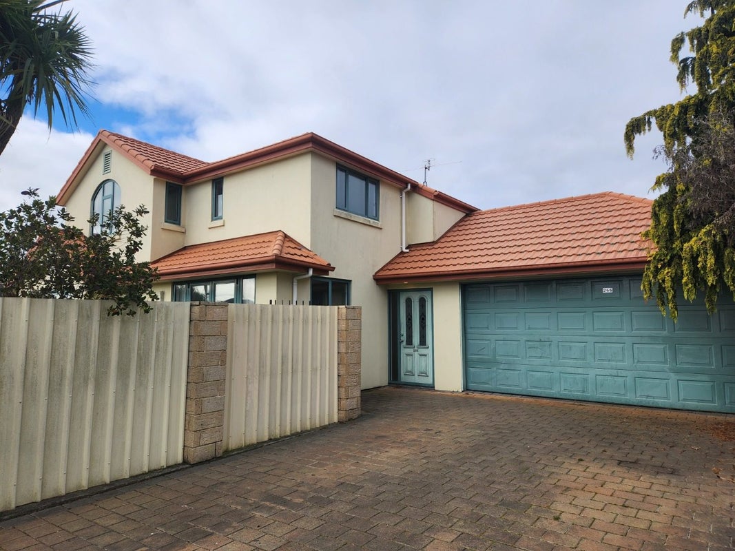 266 Edgeware Road, Edgeware, Christchurch - Carousel 1