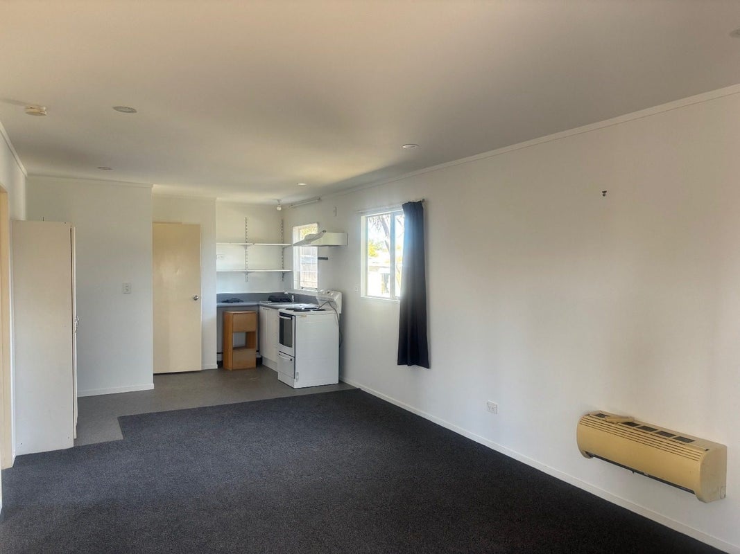 8 Finsbury Street, Islington, Christchurch - Carousel 2