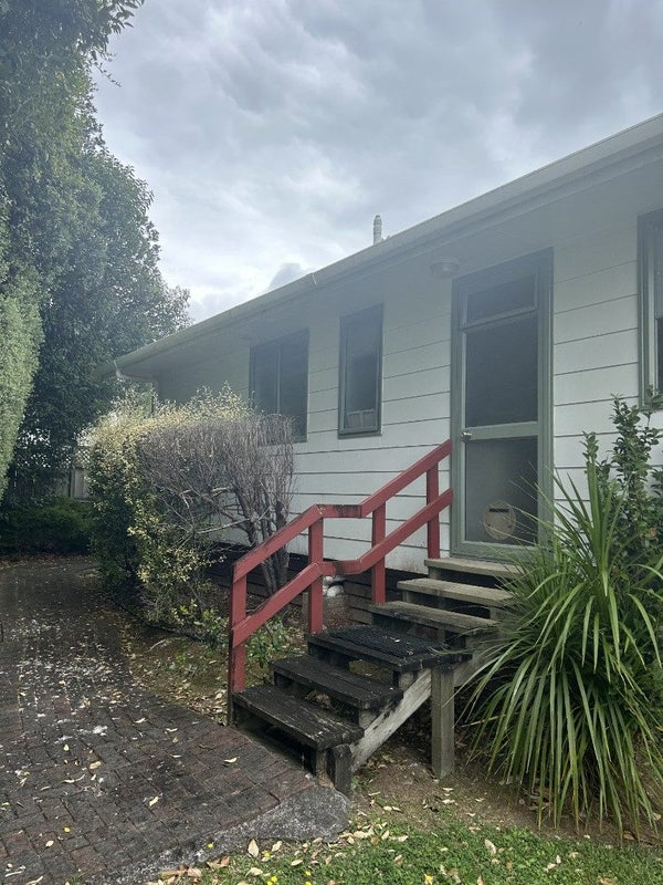 100 Second View Avenue, Beachlands, Auckland - Carousel 1