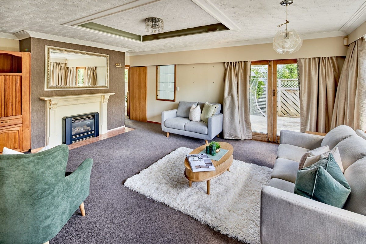 15A Dunns Street, Silverstream, Upper Hutt - Carousel 2