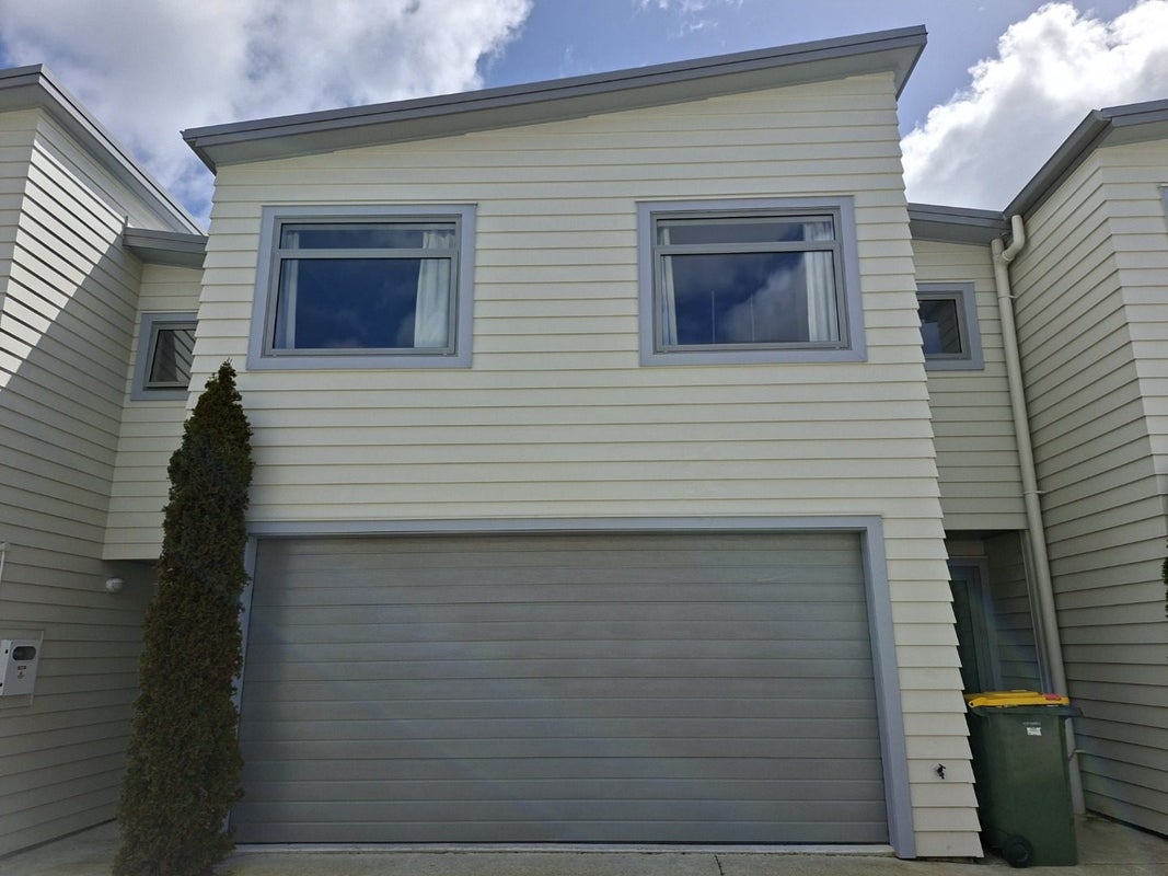 20D Kelvin Place, Hamilton East, Hamilton - Carousel 1