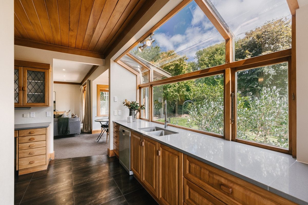 23 Te Awe Awe Street, Hokowhitu, Palmerston North - Carousel 2