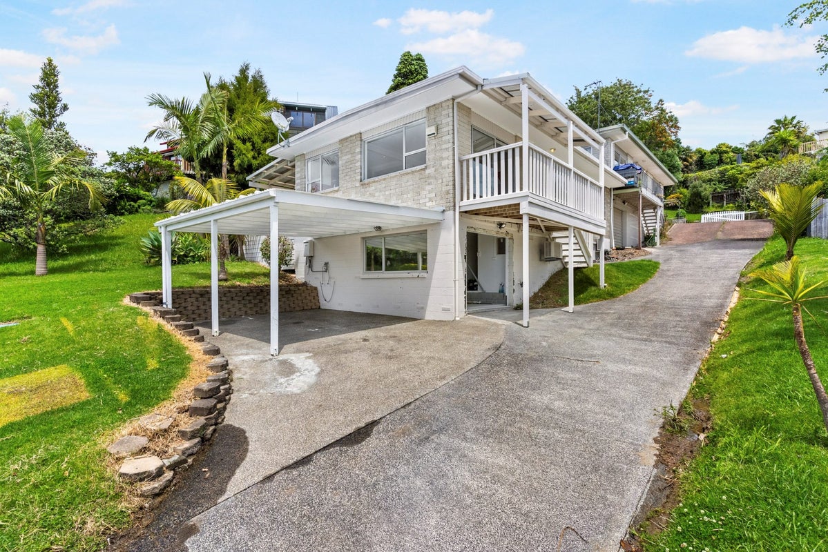 1/7 Malters Place, Browns Bay, Auckland - Carousel 1