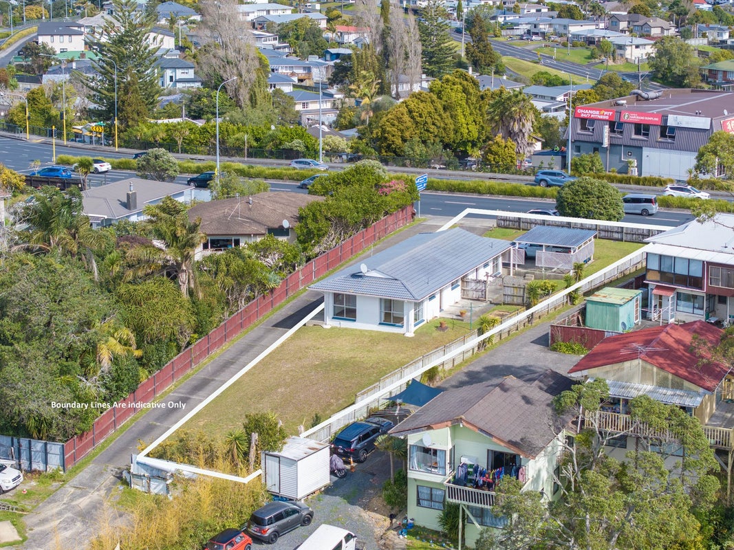 1/587 Glenfield Road, Totara Vale, Auckland - Carousel 2