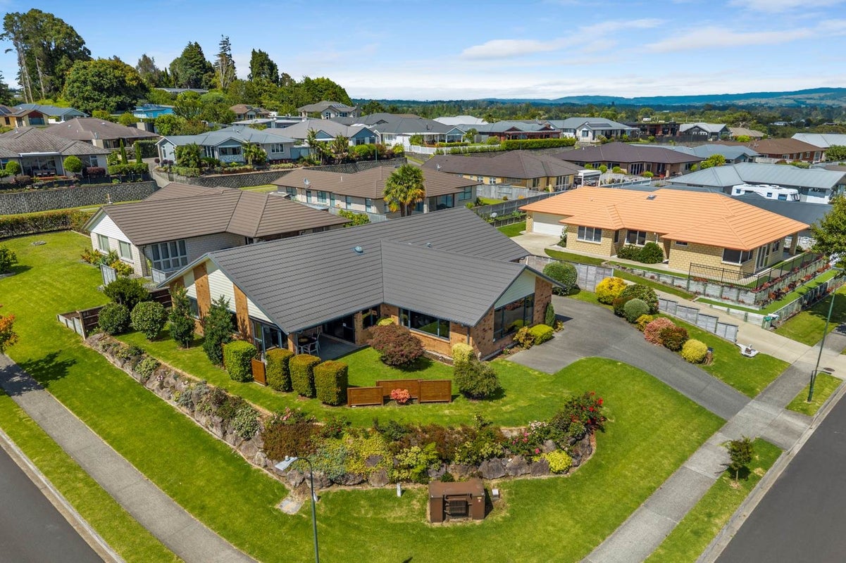 159 Rowesdale Drive, Ohauiti - Carousel 18