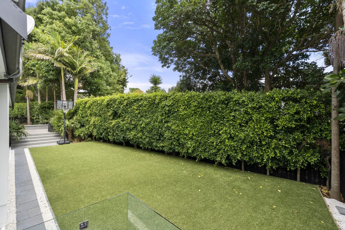 73B Shore Road, Remuera, Auckland - Carousel 2