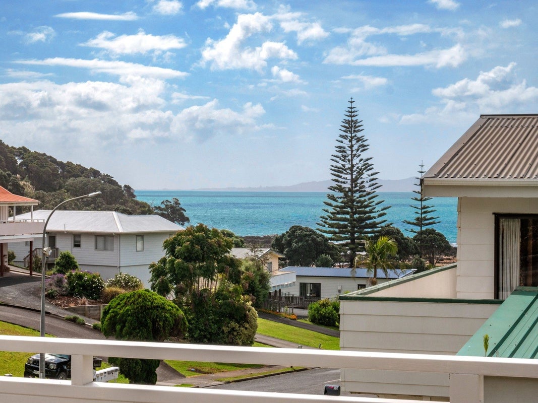 38 Stratford Drive, Cable Bay, Cable Bay - Carousel 2