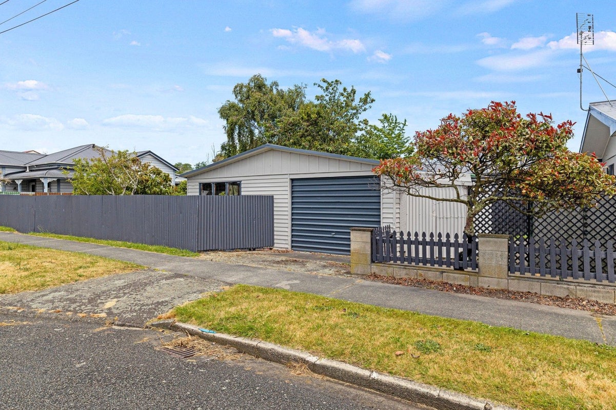 33 Alma Road, Gonville, Whanganui - Carousel 2