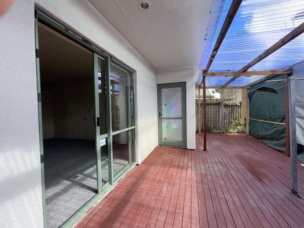 19 Neta Grove, Henderson, Auckland - Carousel 11