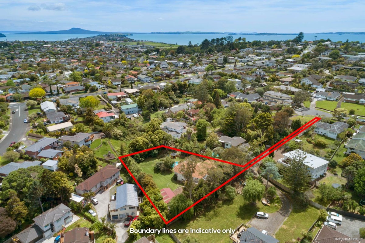 14 Pine Terrace, Howick, Auckland - Carousel 2