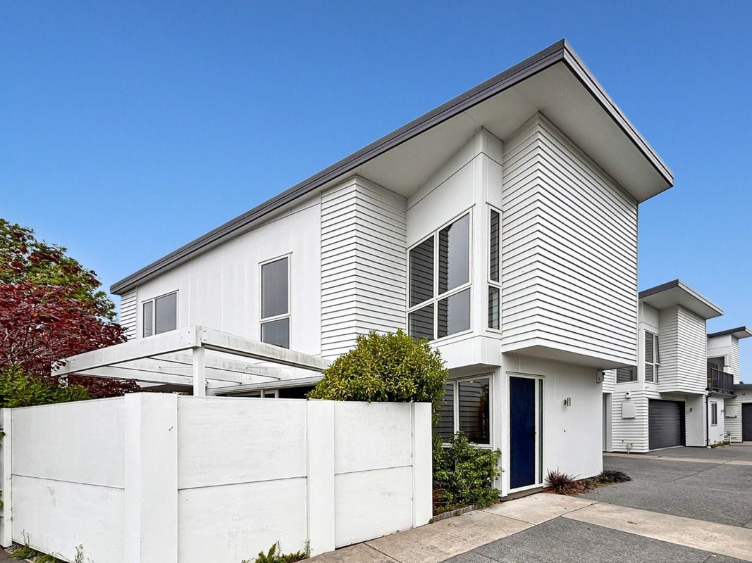 1/62 London Street, Richmond, Christchurch - Carousel 1