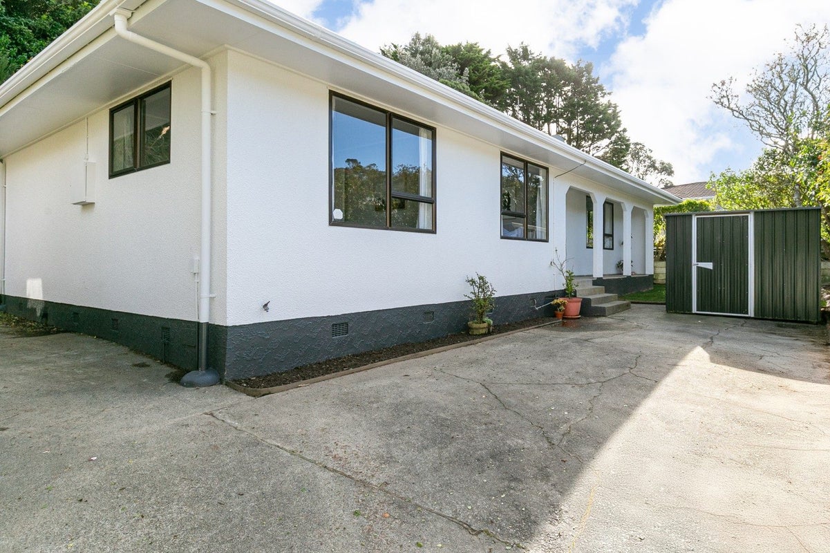 55B Cortina Avenue, Johnsonville, Wellington - Carousel 1