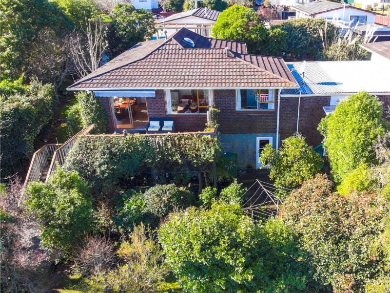 21A Roband Crescent, Brown Owl, Upper Hutt - Carousel 1