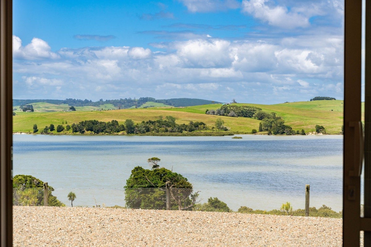 24 Karakanui Road, Matakohe - Carousel 48