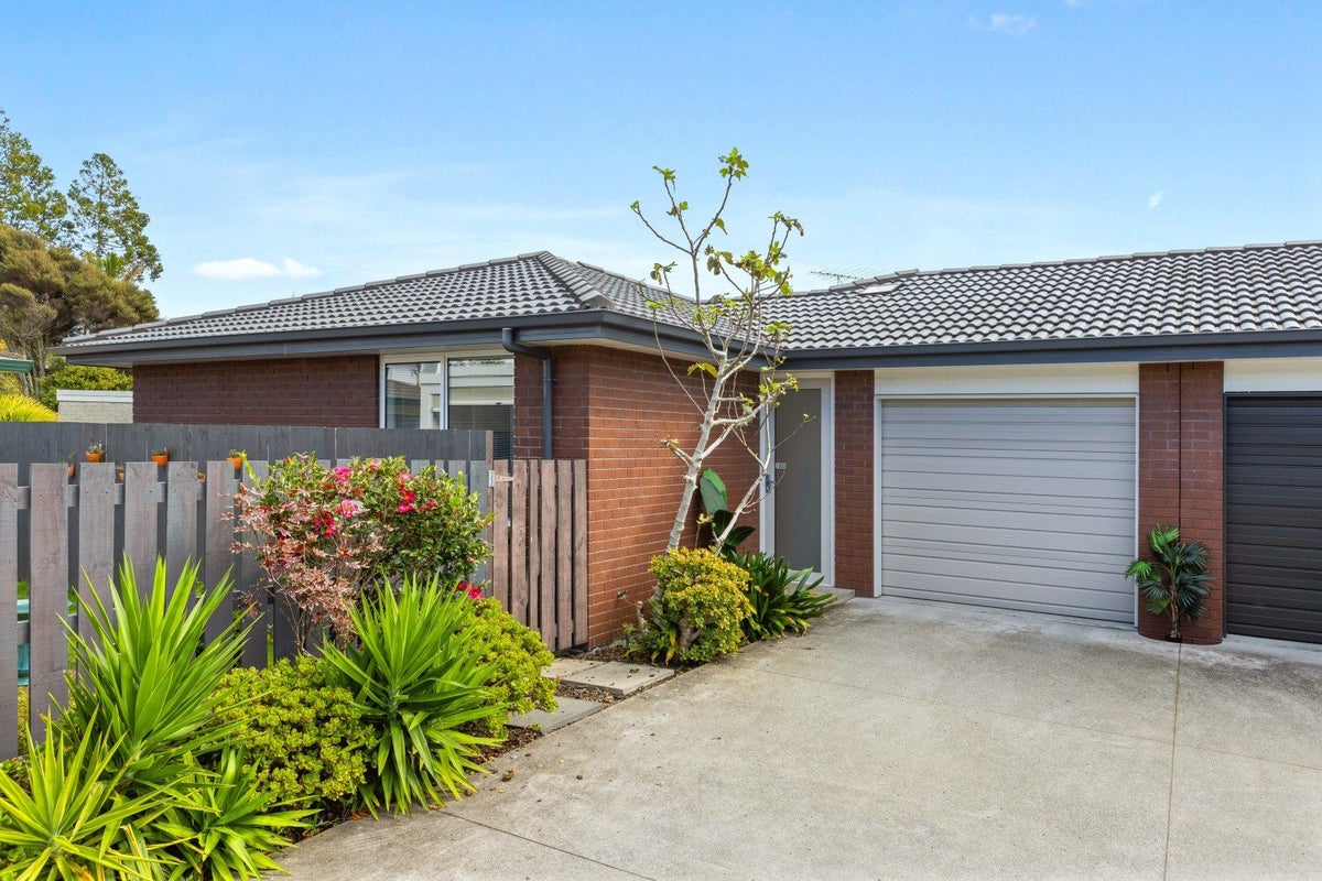 30D Elizabeth Street, Orewa, Orewa - Carousel 2
