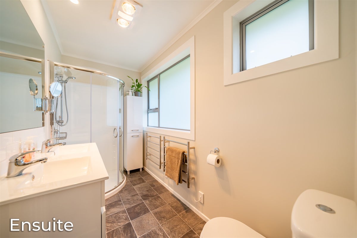 527 Whitemans Valley Road, Whitemans Valley, Upper Hutt - Carousel 35