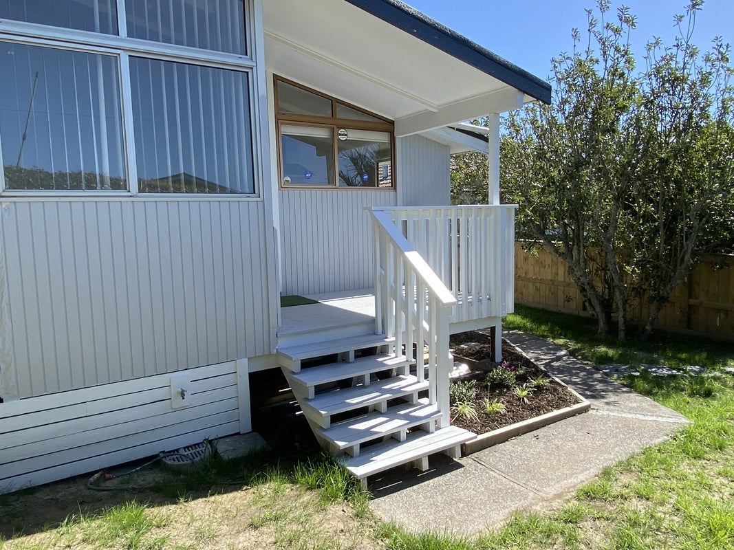 93 Birkdale Road, Birkdale, Auckland - Carousel 2