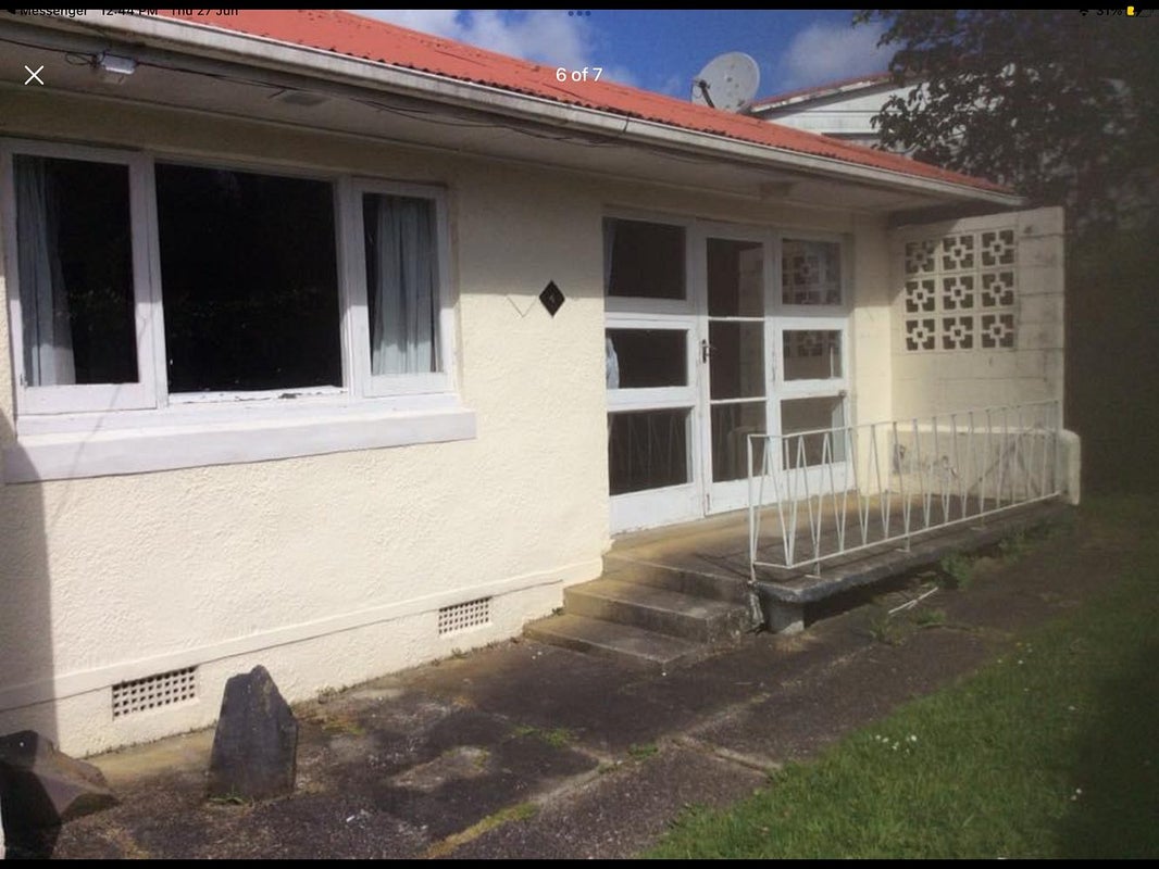6 Clare Place, Favona, Auckland - Carousel 1