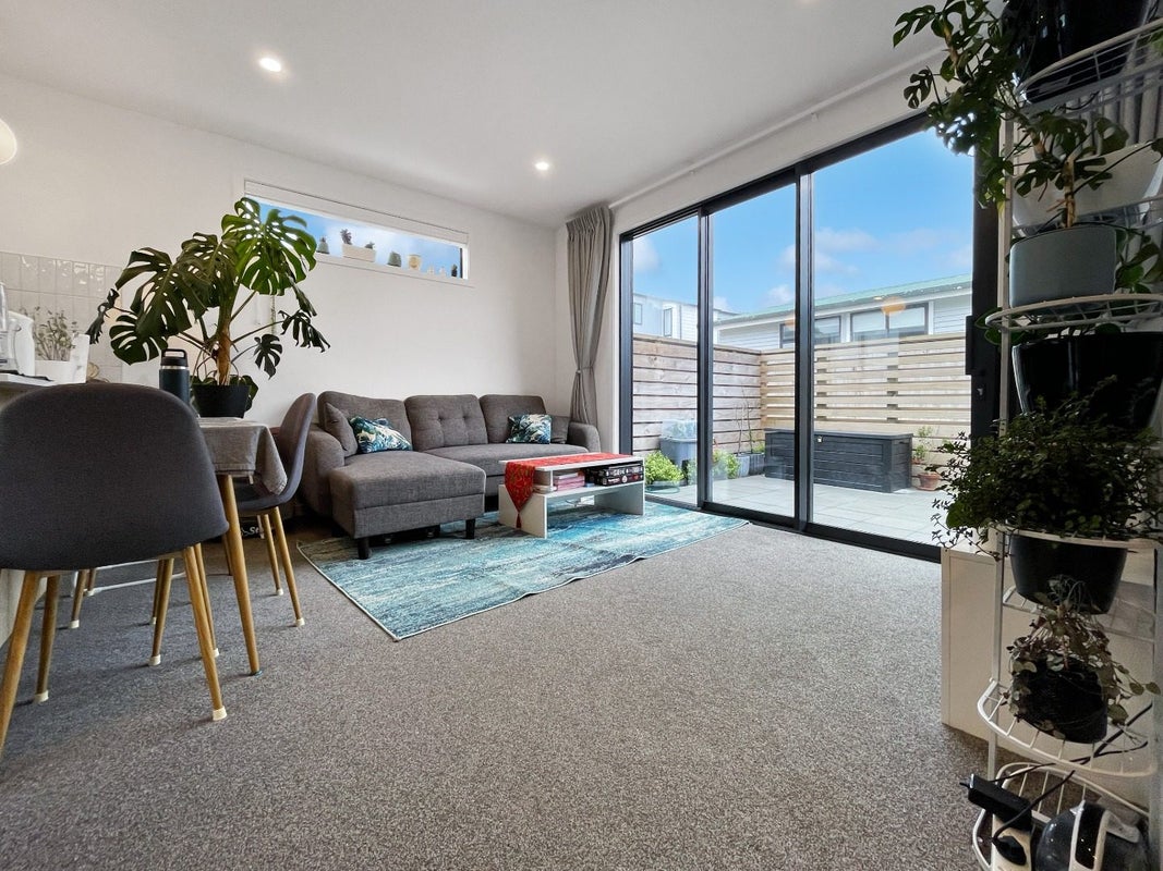 3/1 Elliott Street, Johnsonville, Wellington - Carousel 2