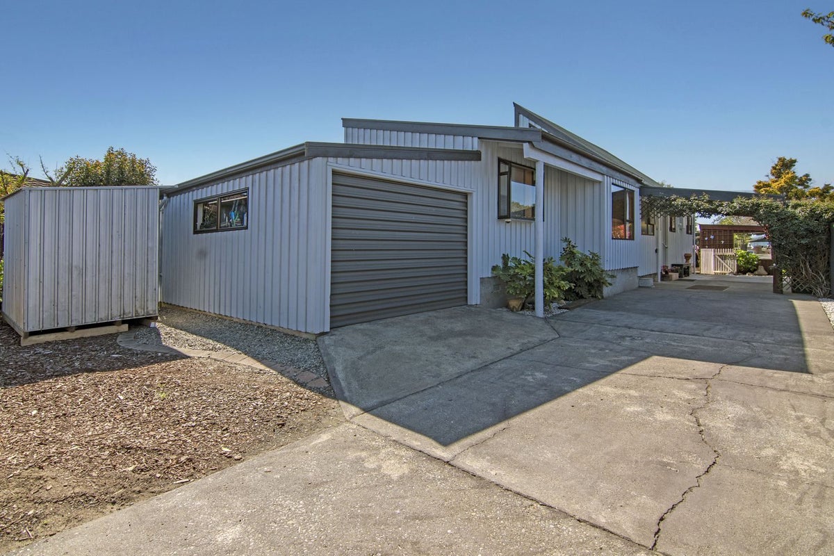 27 Chandler Street, Tahunanui, Nelson - Carousel 23
