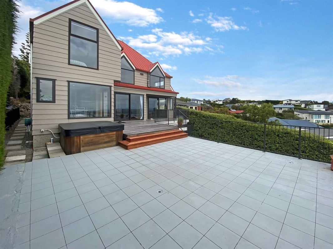 266 Mount Pleasant Road, Mount Pleasant, Christchurch - Carousel 1