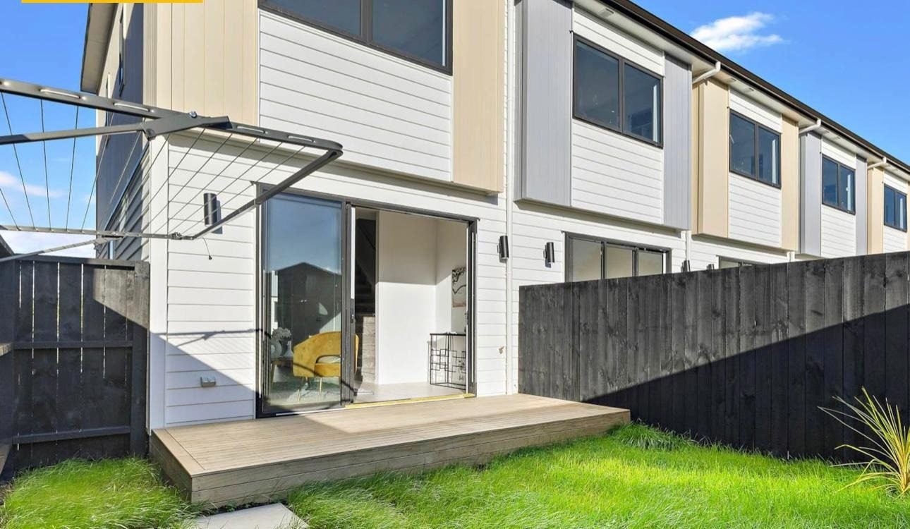 2/103 Botany Road, Botany Downs, Auckland - Carousel 18