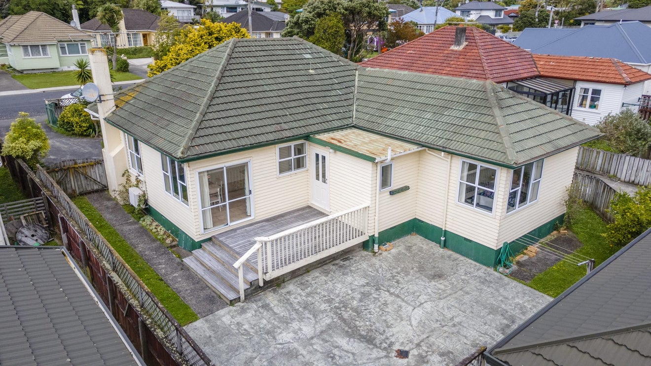 11 Hinau Street, Tawa, Wellington - Carousel 19