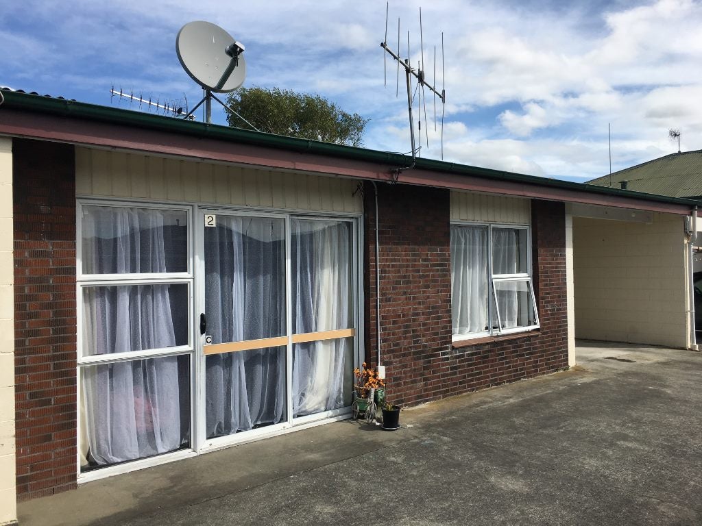 7C WORCESTER ST, West End, Palmerston North - Carousel 1
