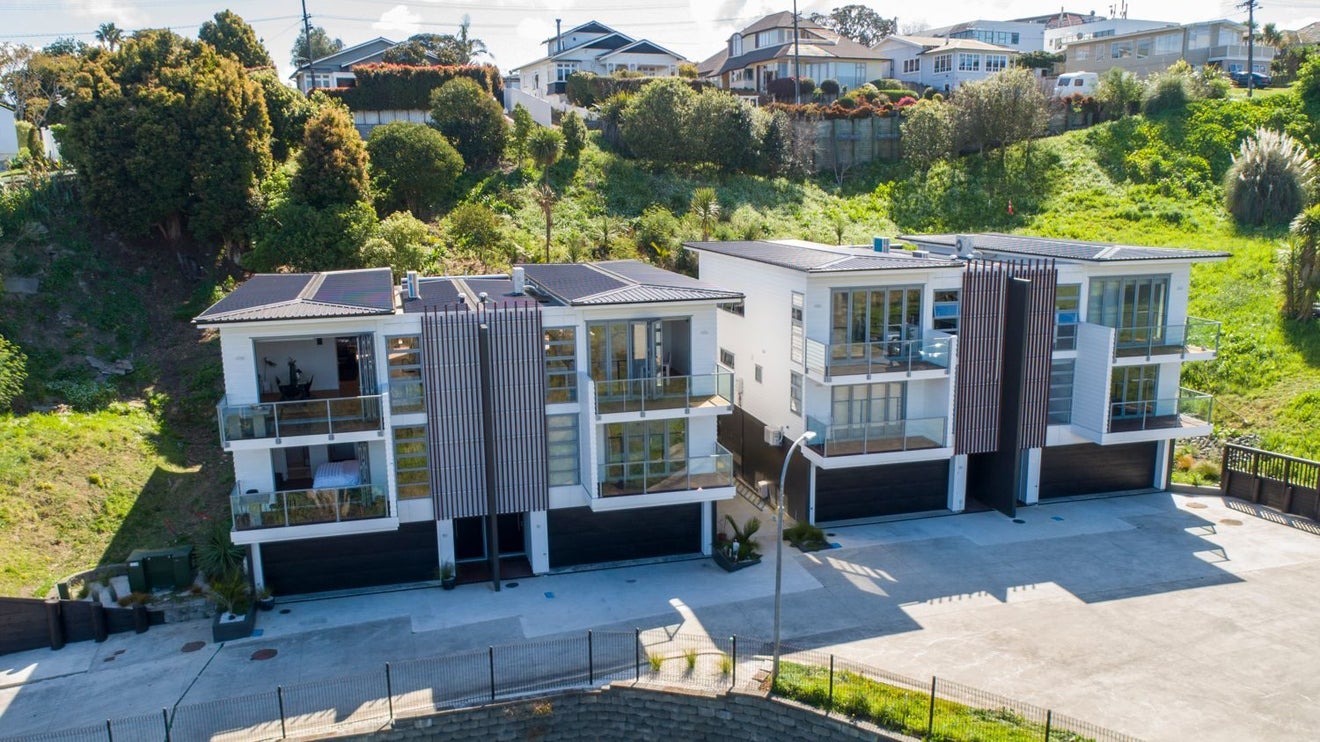 8B Huka Road, Birkenhead, Auckland - Carousel 2