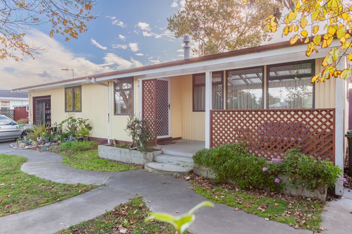 4 Saint Pauls Place, Tamatea, Napier - Carousel 16