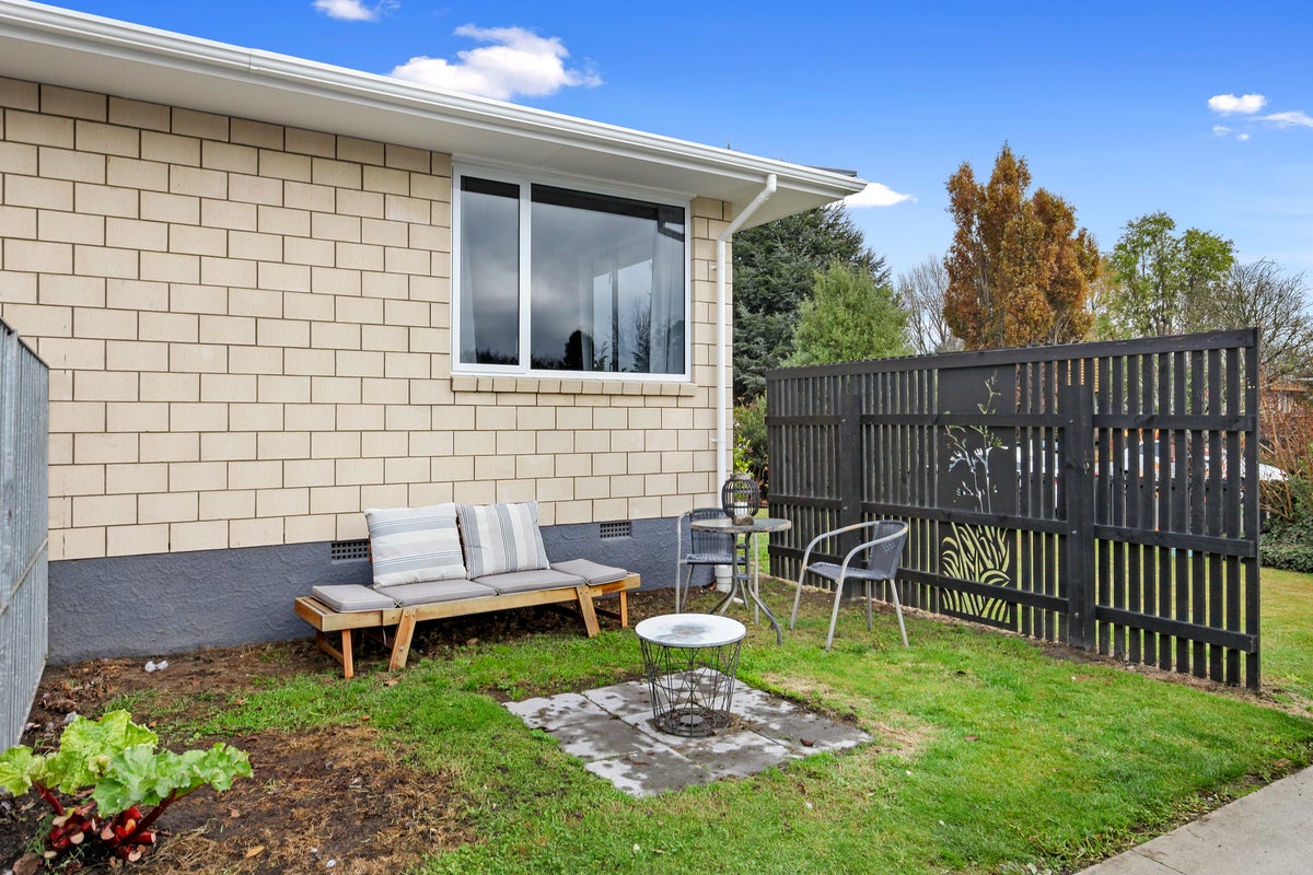 22 Canberra Place, Redwood, Christchurch - Carousel 13