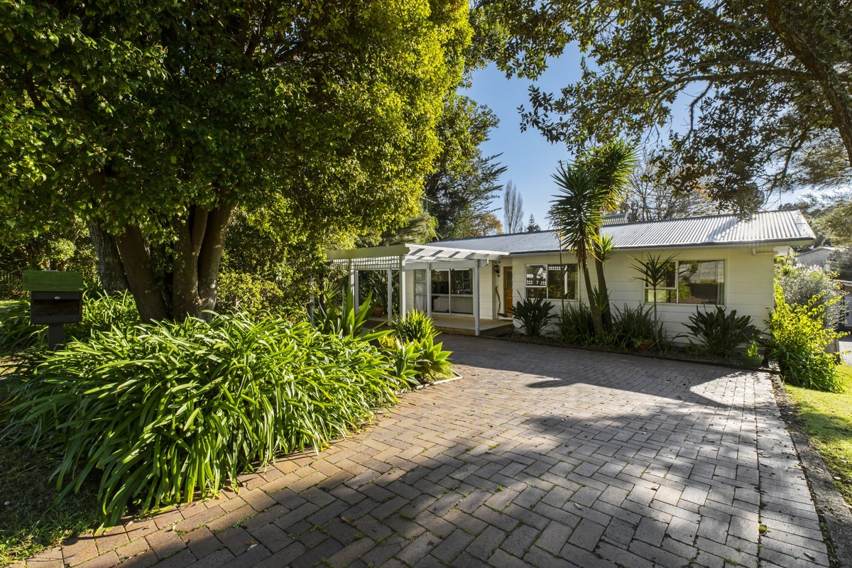 79 Gledstane Road, Stanmore Bay, Whangaparaoa - Carousel 1