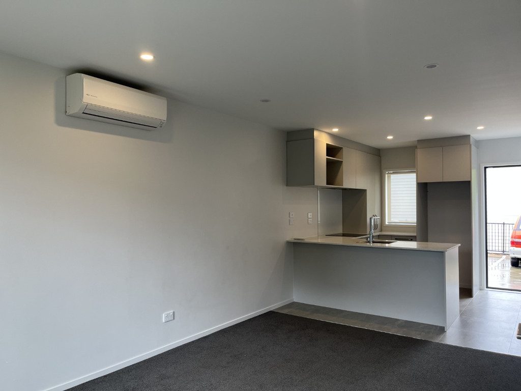 3/47 Awaroa Road, Sunnyvale, Auckland - Carousel 2