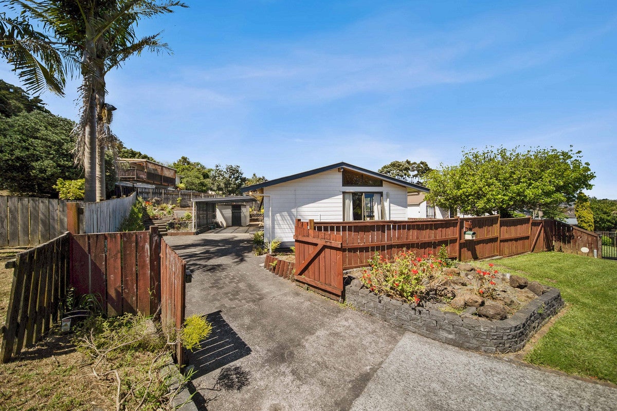 10 Chrisarda Place, Red Hill, Papakura - Carousel 19
