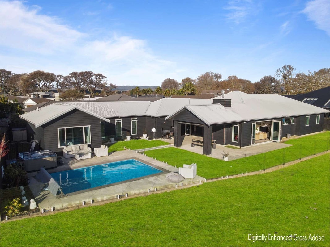 9 Doncaster Court, Awapuni, Palmerston North - Carousel 2
